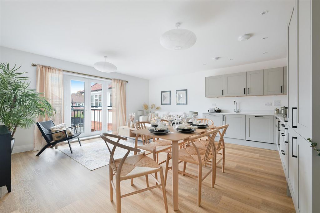 Property photo 2 of 18 Hope Place, 13- (8).Jpg