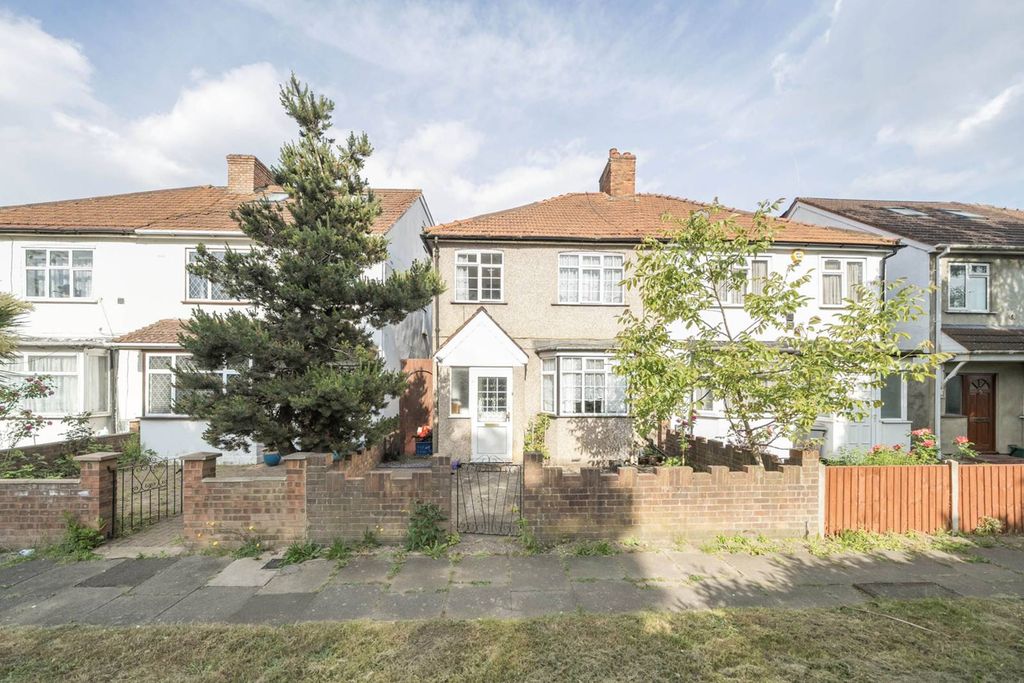 Property photo 2 of 13