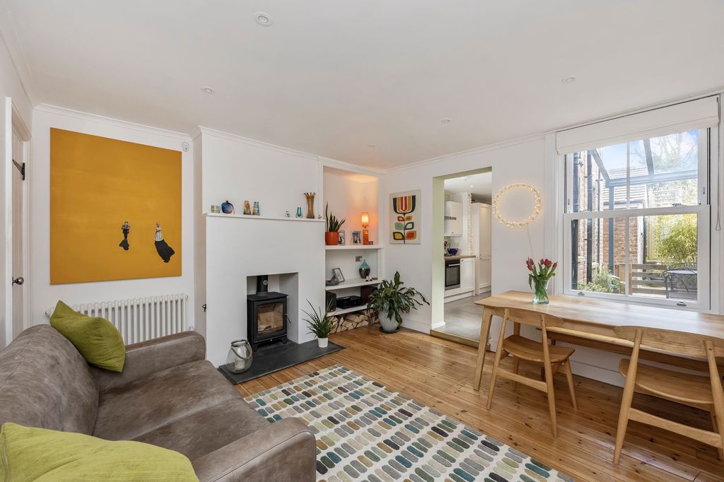 Property photo 3 of 20