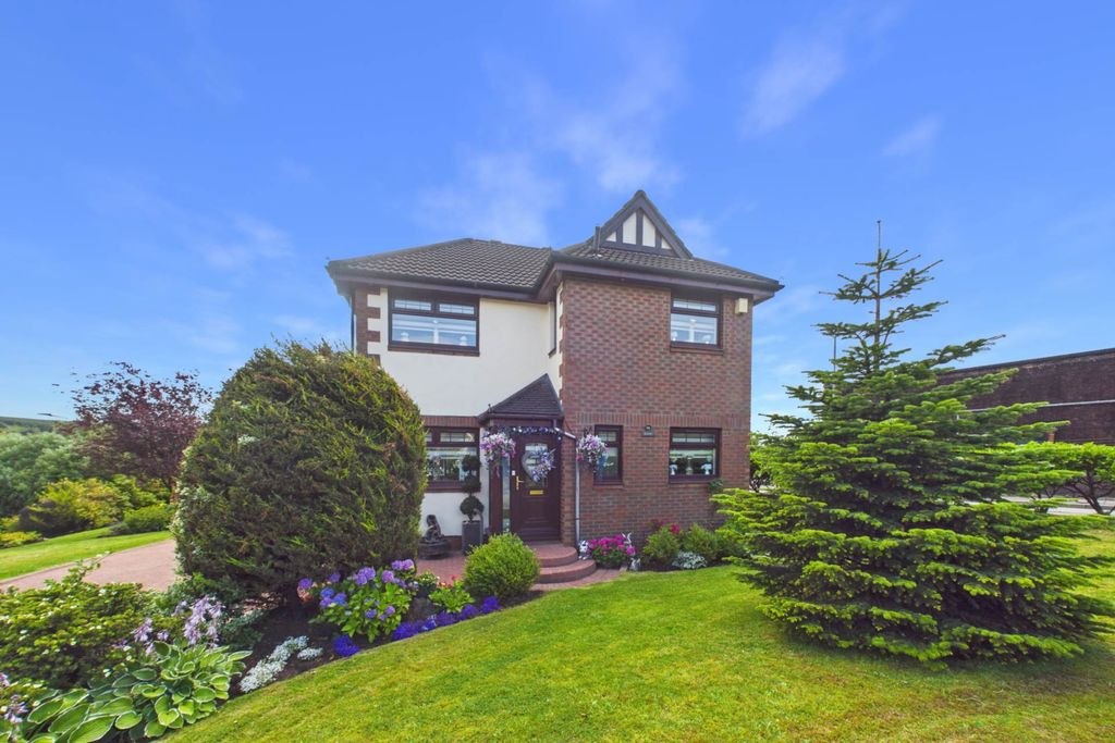 Property photo 1 of 42