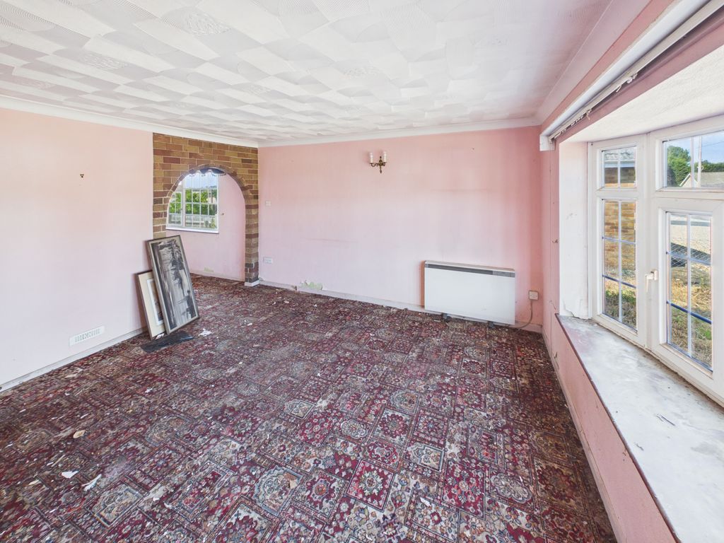 Property photo 3 of 25