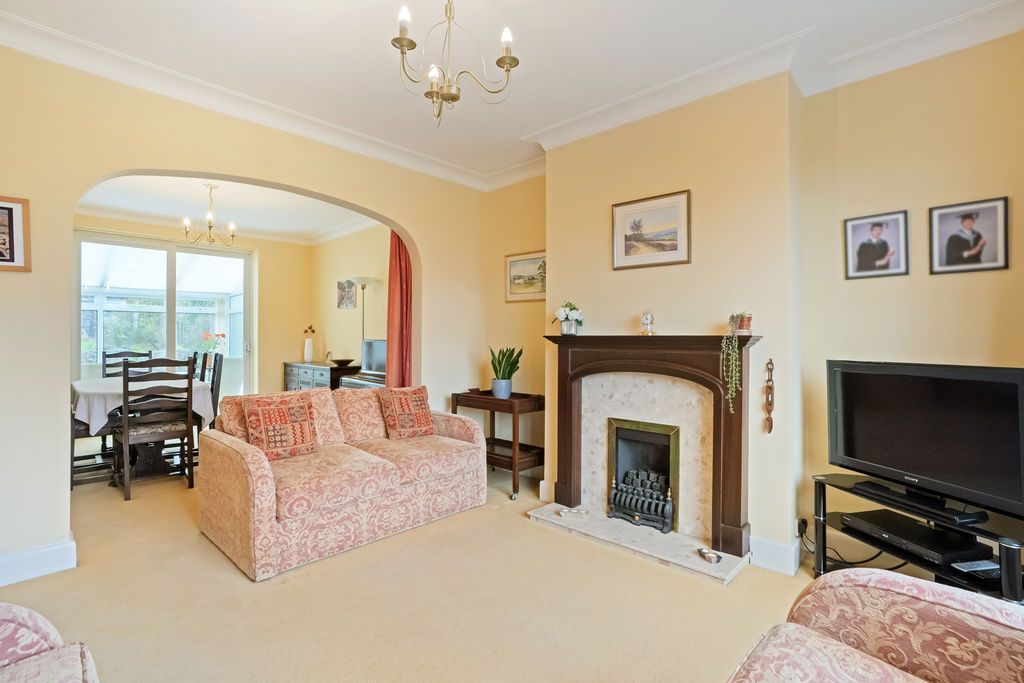 Property photo 3 of 29 Living / Dining Room