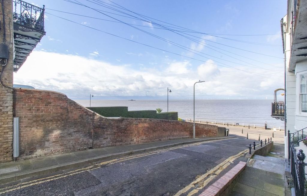 Property photo 2 of 15 Picture 2