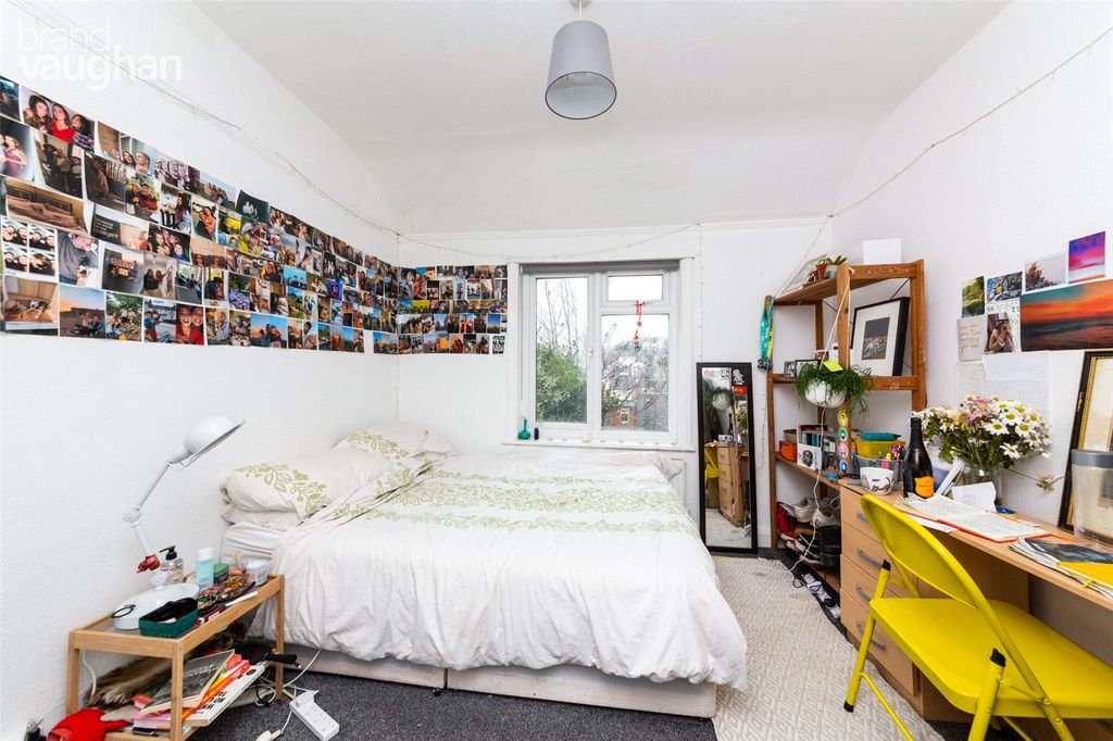 Property photo 1 of 8 Picture No. 06