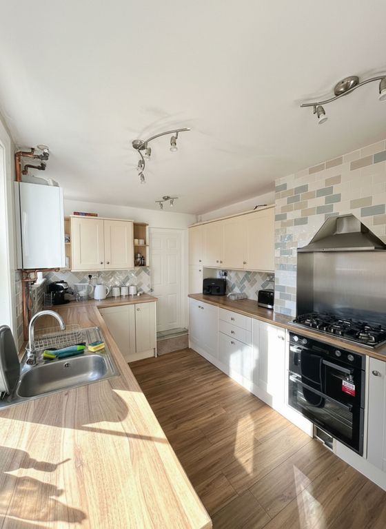 Property photo 3 of 14