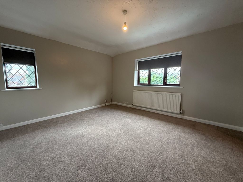 Property photo 2 of 9 Picture No. 13