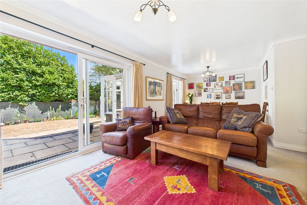 Property photo 2 of 17 Picture No. 08
