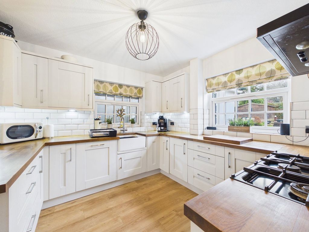 Property photo 2 of 37