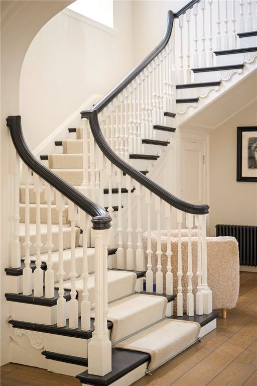 Additional image 36 of 6 bed detached house for saleDurford Wood, Petersfield, Hampshire GU31