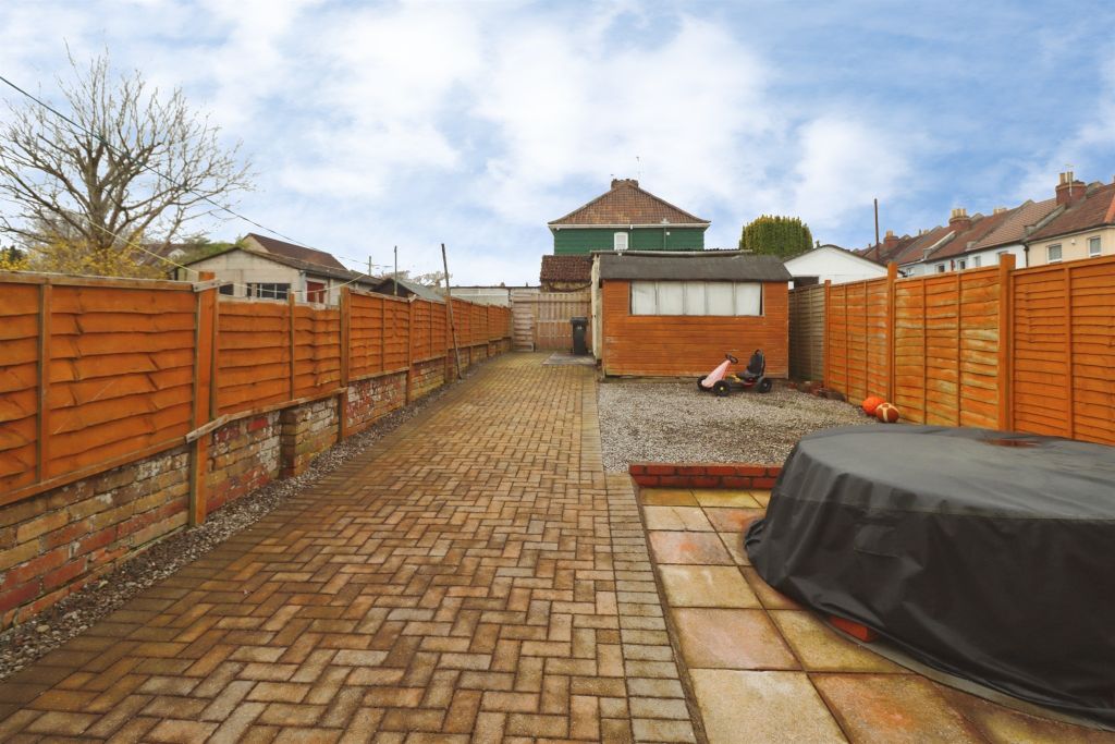 Property photo 2 of 12