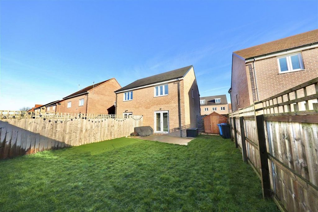 Property photo 3 of 17 Outside