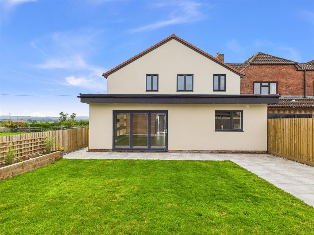 Property photo 1 of 31