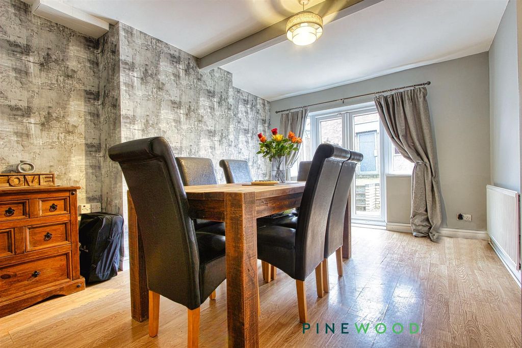 Property photo 2 of 21 Dining Room