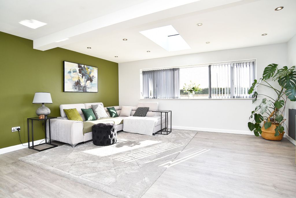 Property photo 2 of 21