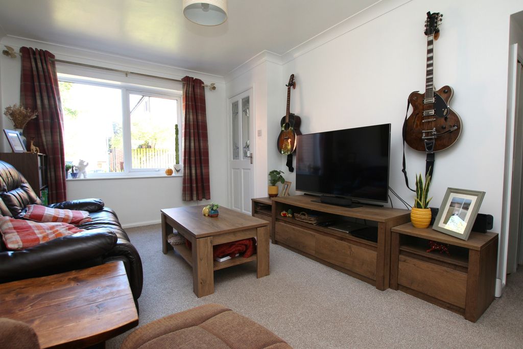 Property photo 2 of 9