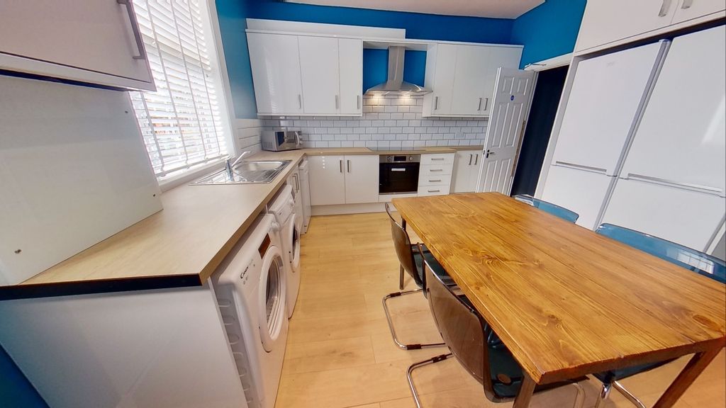 Property photo 2 of 8 Beechwood-Road-09102021113035.Jpg