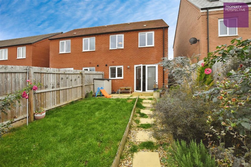 Property photo 2 of 13 Rear Gardens