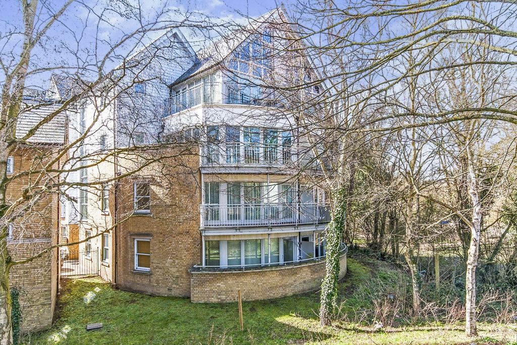 Property photo 1 of 11