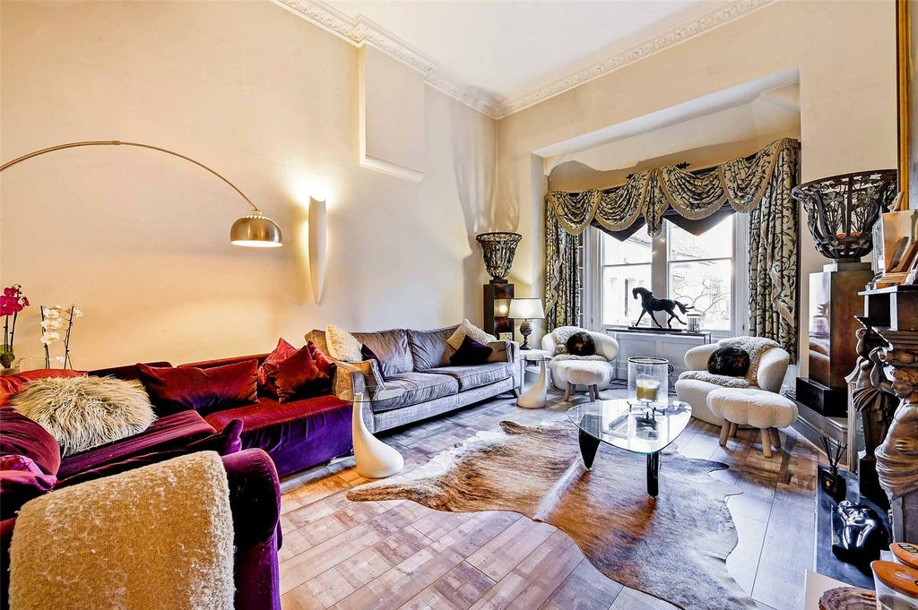 Property photo 3 of 20 Drawing Room