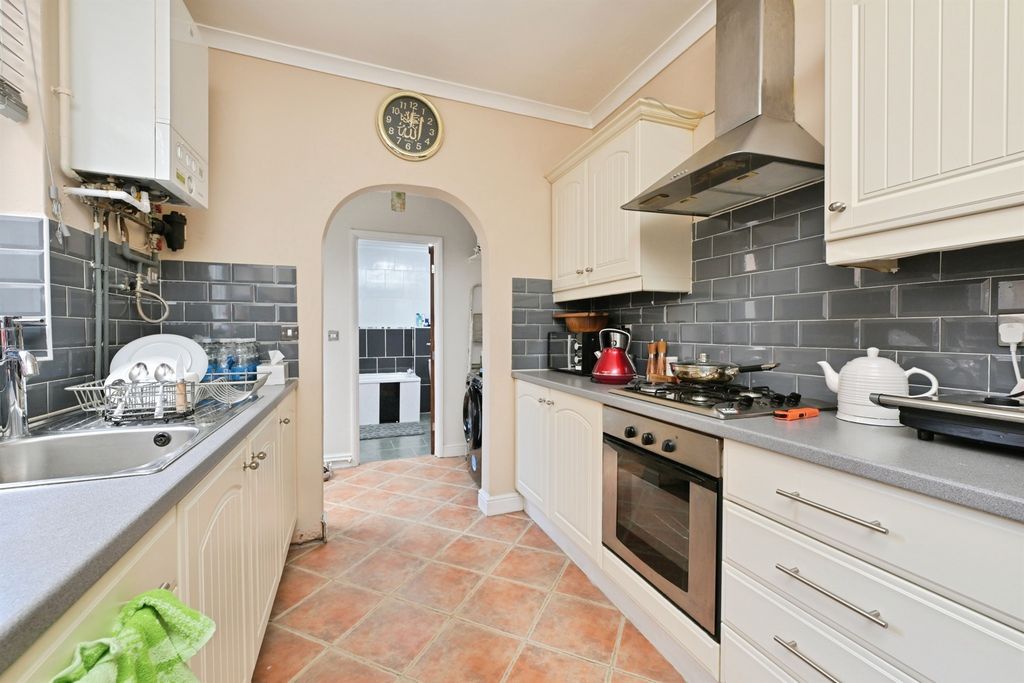 Property photo 3 of 11