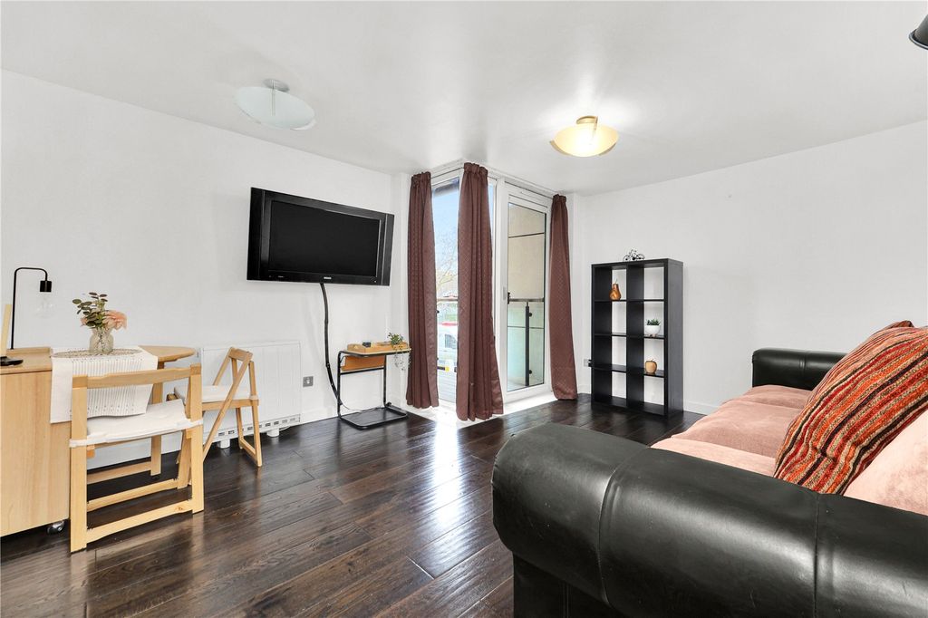 Property photo 2 of 24 Picture No. 02