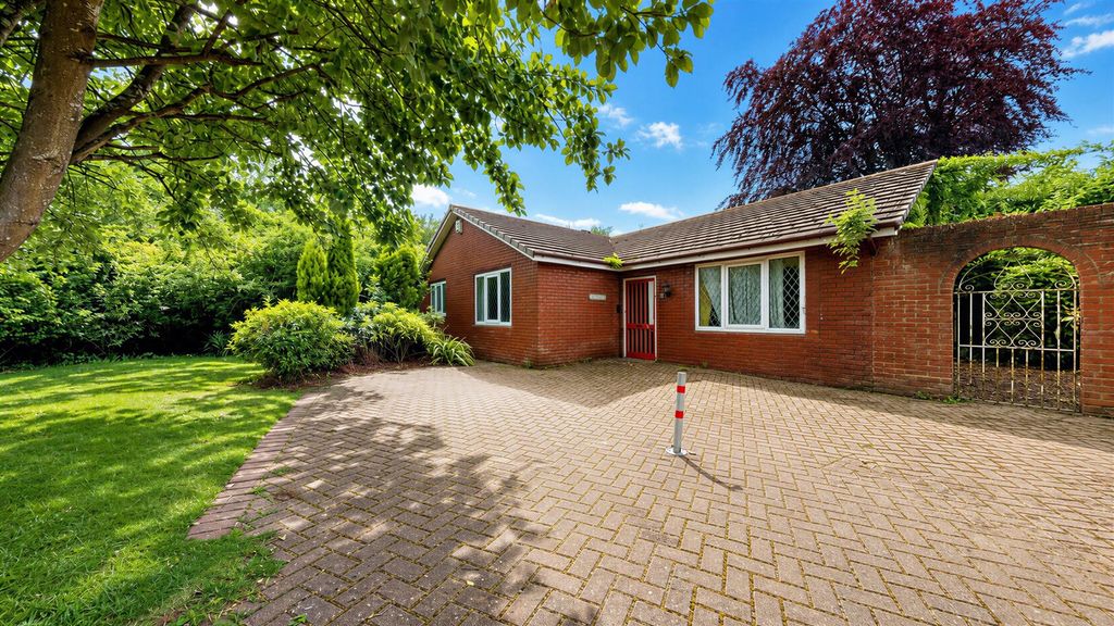 Property photo 1 of 23 Rivington Road For Sale