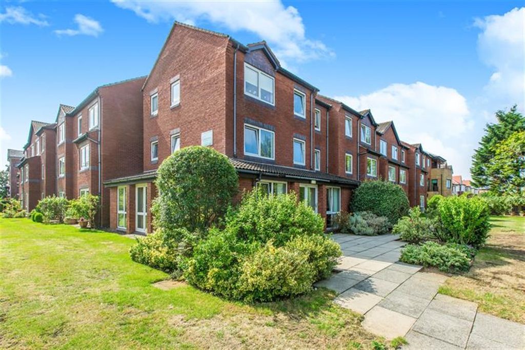 Property photo 1 of 12 (Main)