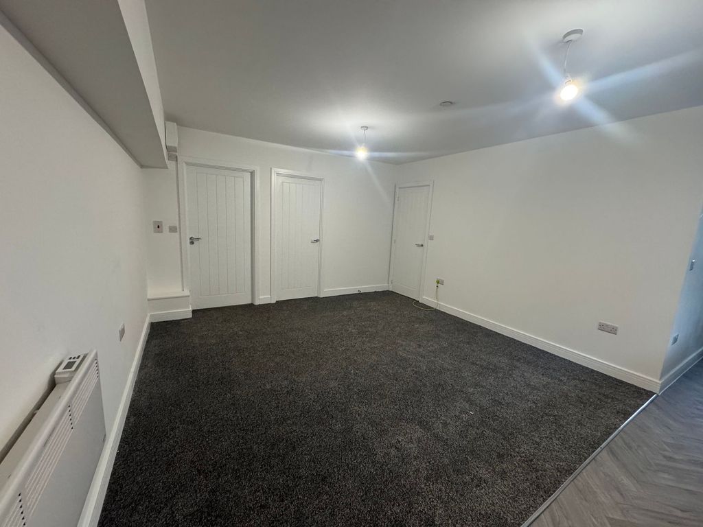 Property photo 2 of 10 Lounge