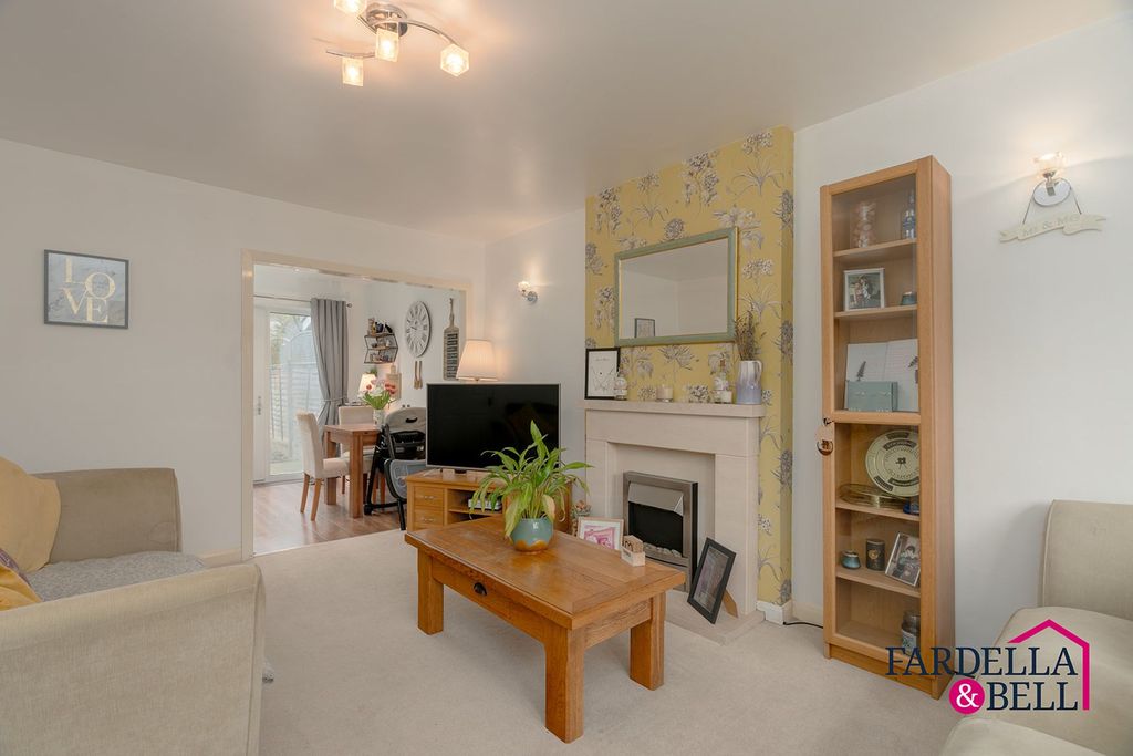 Property photo 3 of 13