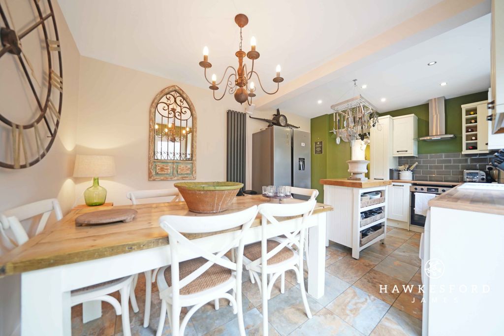Property photo 3 of 22 The Knole, Faversham - Kitchen/Diner