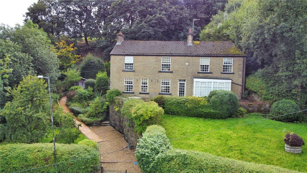 Property photo 1 of 25 Large Period Cottage