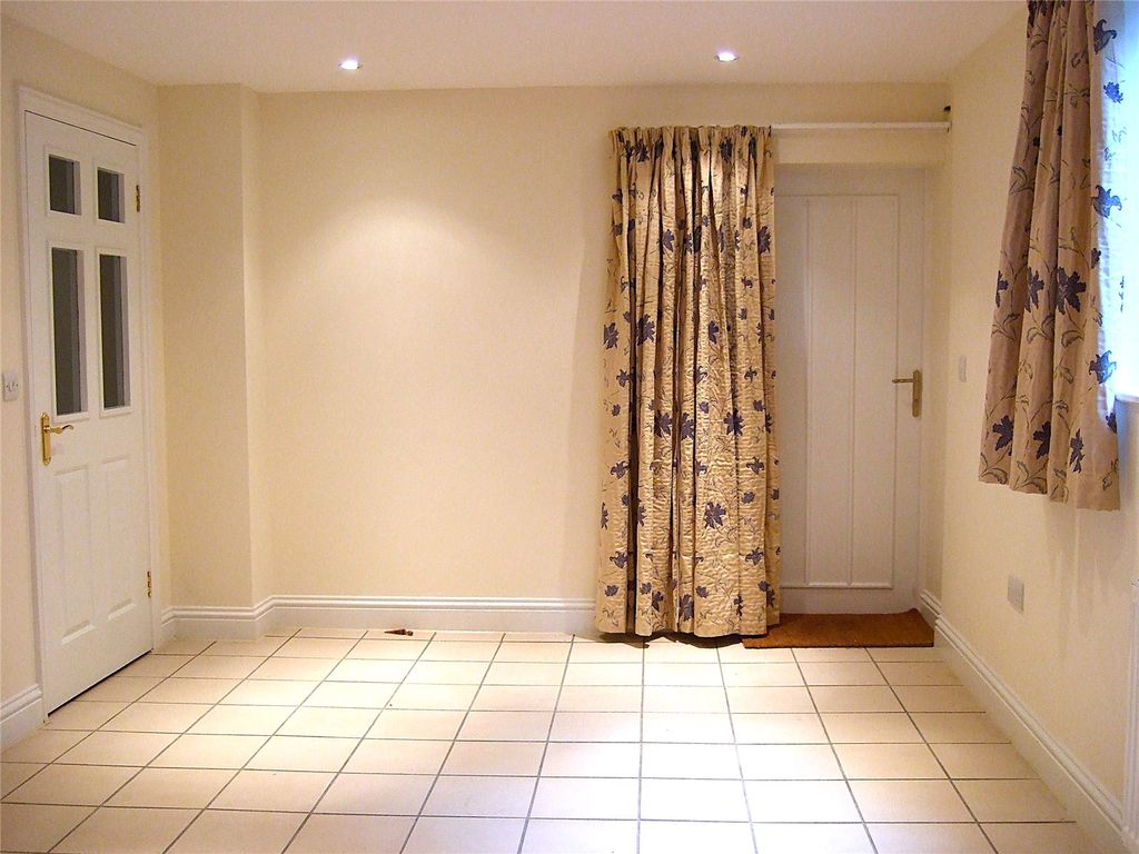 Property photo 3 of 5 Kitchen/Dining Room