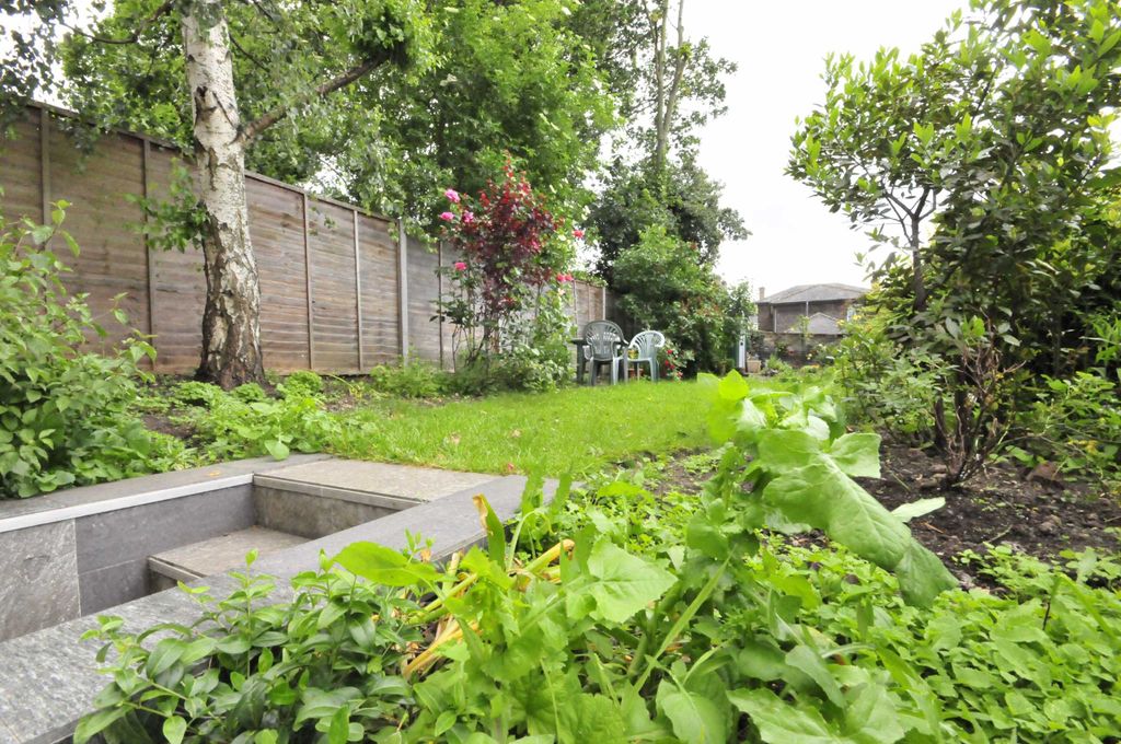 Property photo 1 of 5