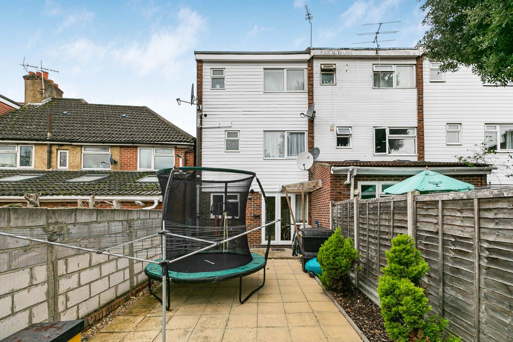 Property photo 2 of 24