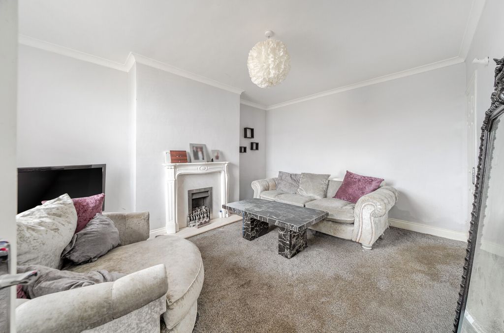 Property photo 3 of 10 1464101-9-6A0c841...