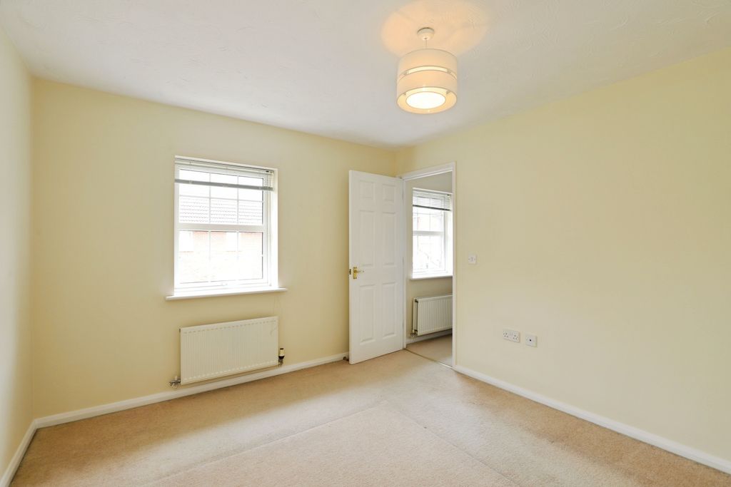 Property photo 3 of 12