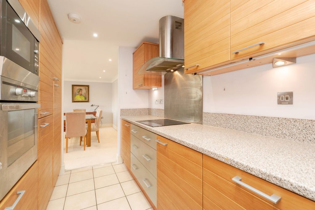 Property photo 3 of 17 Photo