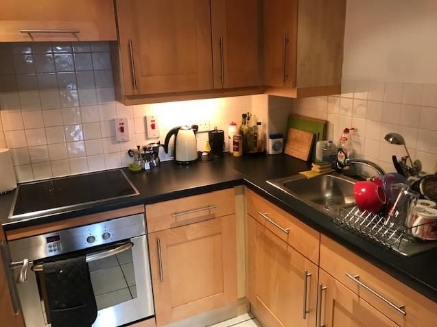 Property photo 3 of 9 Kitchen