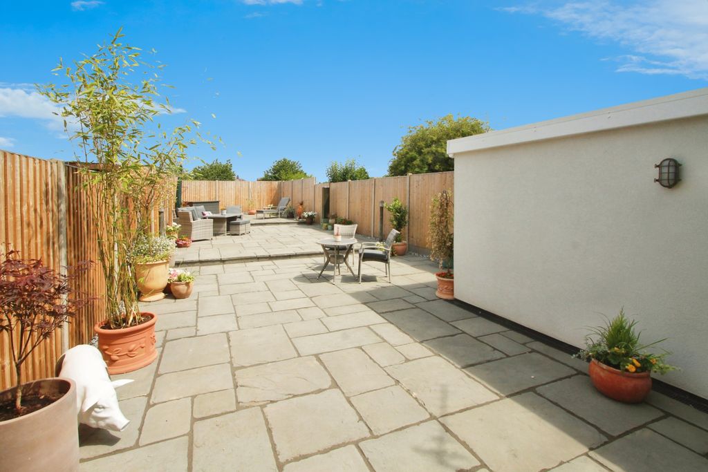 Property photo 2 of 30 Rear Garden