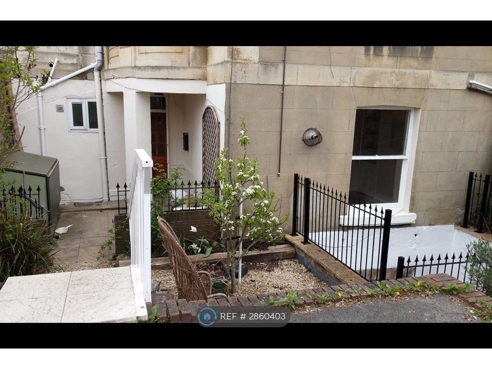 Property photo 1 of 18 Front Garden And Courtyard Areas