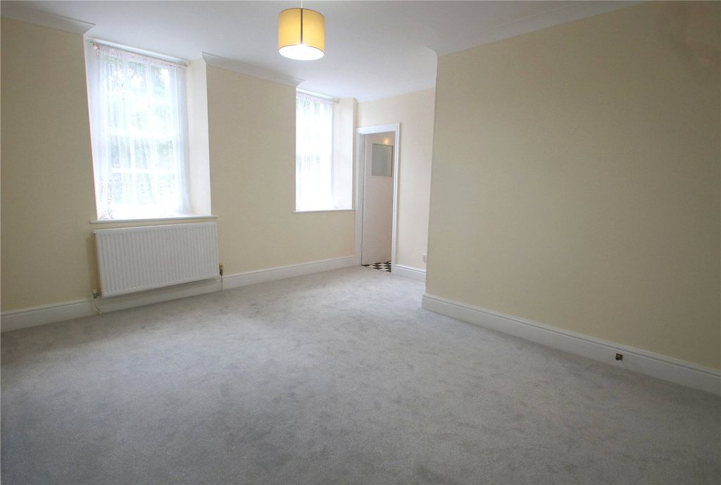 Property photo 3 of 8 Picture No. 06