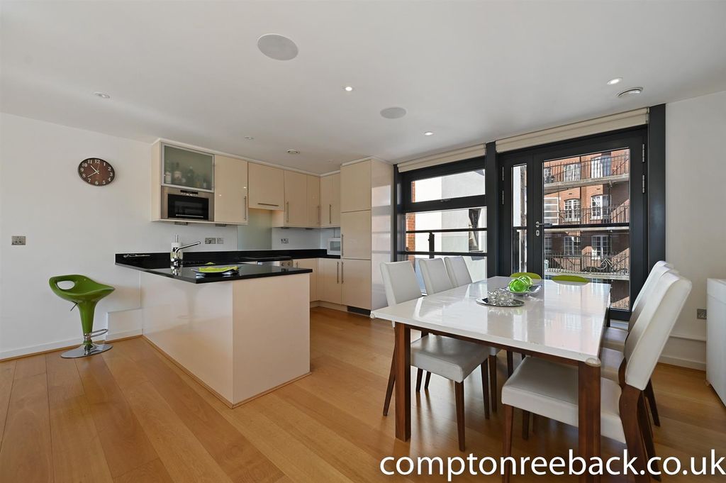 Property photo 3 of 12 Dining Space