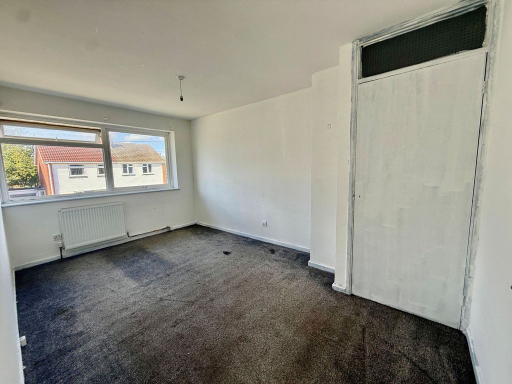 Property photo 3 of 6