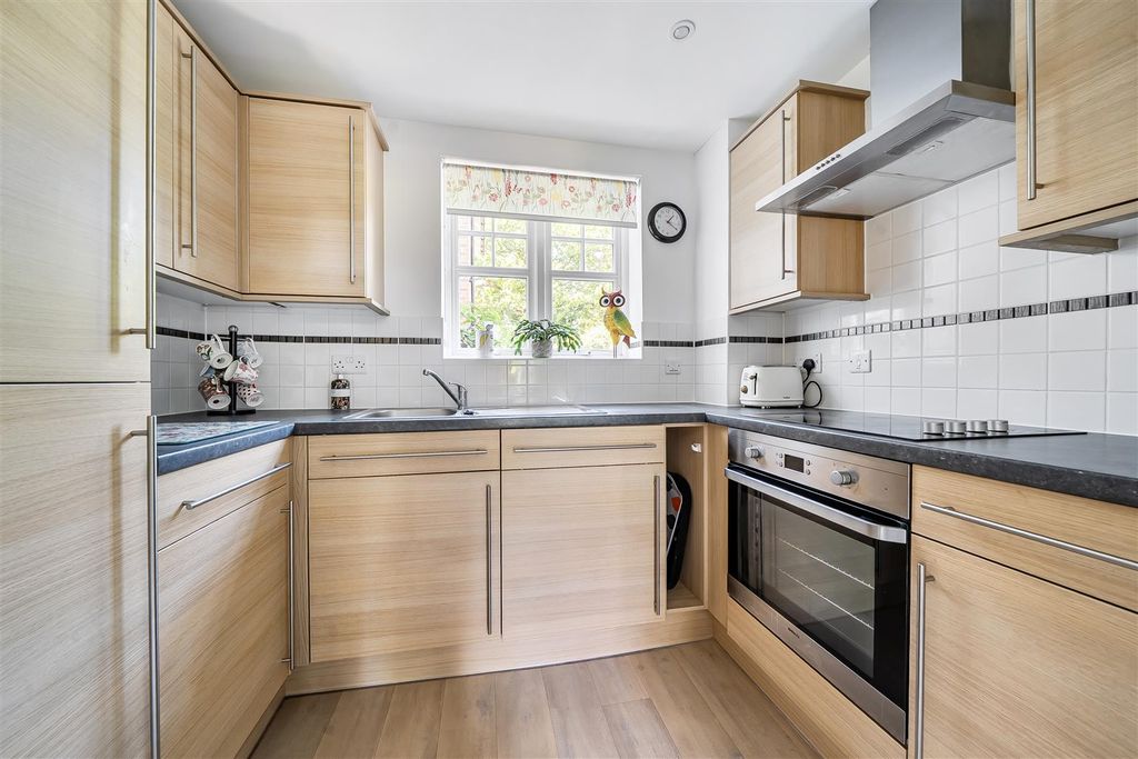 Property photo 3 of 25 1496974-15-6A67B78Dee749.Jpg