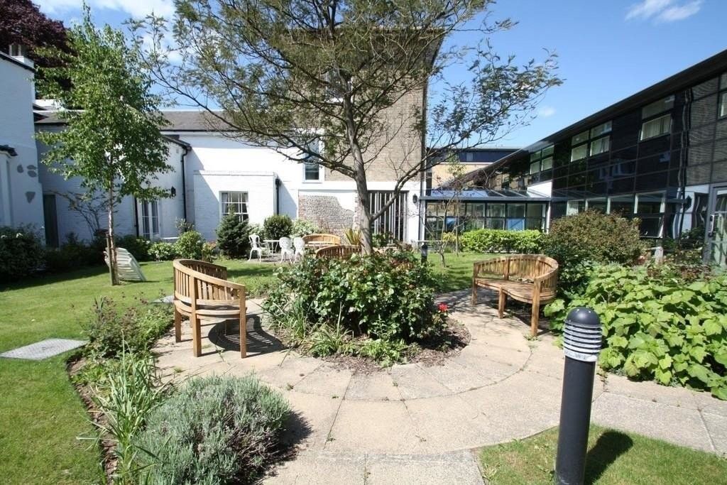 Property photo 2 of 9 Img_84238_9_Large