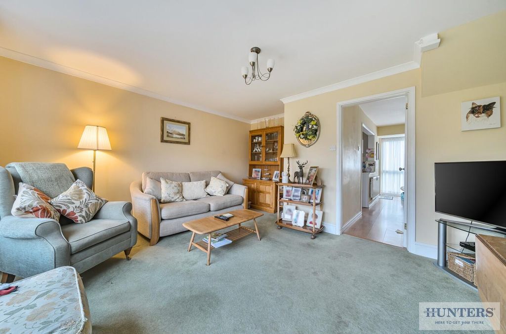 Property photo 2 of 16 1062249d-0B9A-4c27-94A7-B78798028Eb6.Jpg