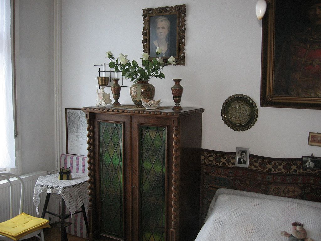 Property photo 2 of 9