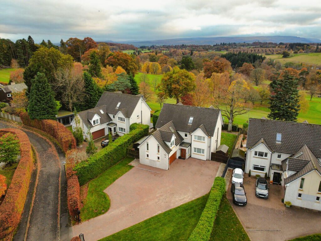 Property photo 1 of 35