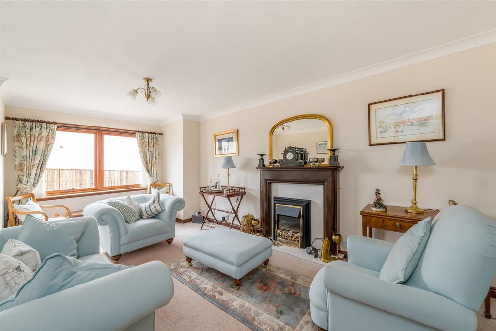 Property photo 3 of 21 11_South_Mews_Bennecourt_Drive-4.Jpg