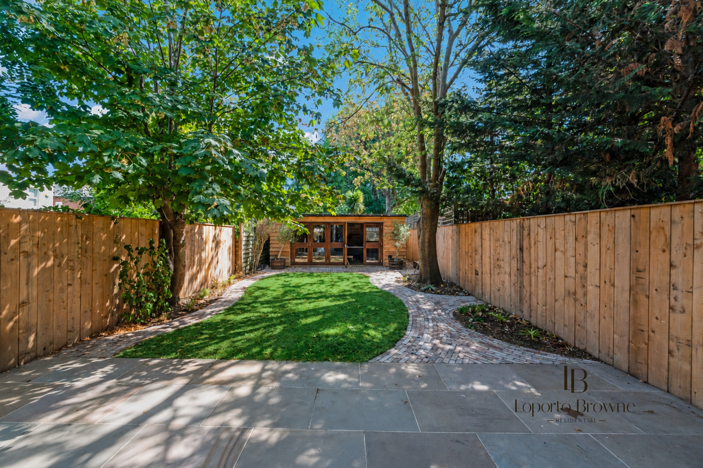 Property photo 3 of 48